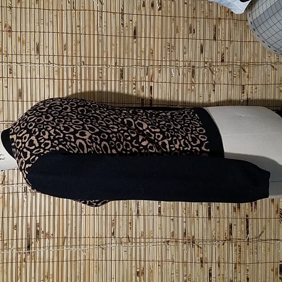 Obey Brown n Black Animal Print Sweater Women's Size Small - Picture 2 of 6